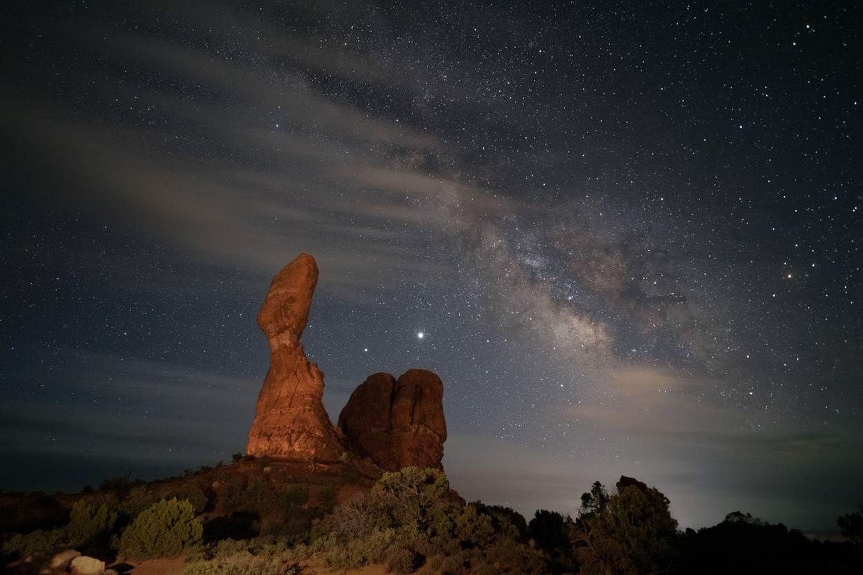 Un miracol de Crăciun. Saturn și Jupiter se vor apropia atât de mult încât vor arăta ca o planetă dublă