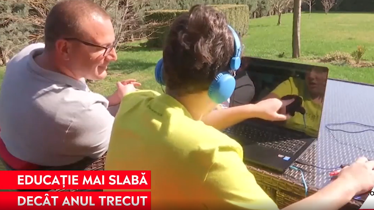 Sondaj: Elevii și profesorii consideră că educația este mai slabă față de anul trecut