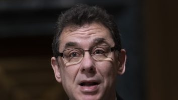 De ce şeful Pfizer încă nu s-a vaccinat împotriva Covid-19. Explicația CEO-ului