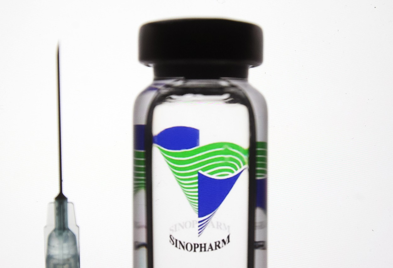 Vaccinul chinezesc anti-Covid, de la Sinopharm, are o eficienţă de 79% împotriva virusului