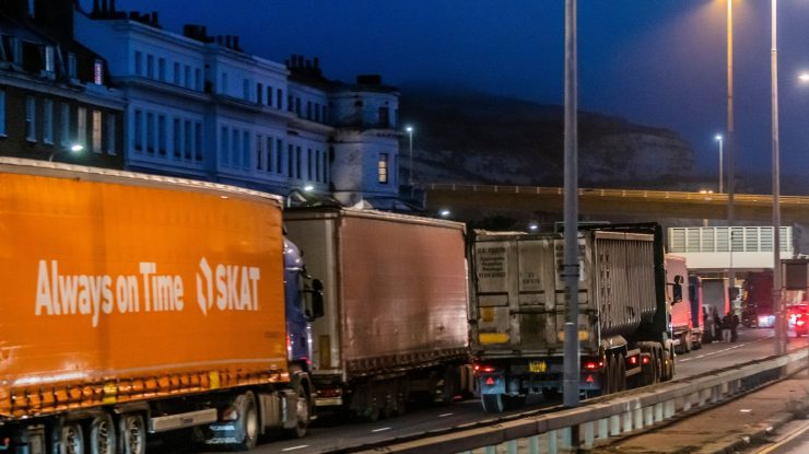 Marea Britanie și Germania anunță măsuri mai dure. Controalele la graniță vor fi mai stricte, iar călătoriile aeriene vor fi restricționate