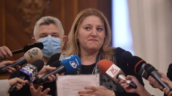 Diana Șoșoacă Adeverință