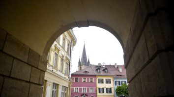 Decizie de prelungire a carantinei în Sibiu, luată după o oră de la închiderea urnelor