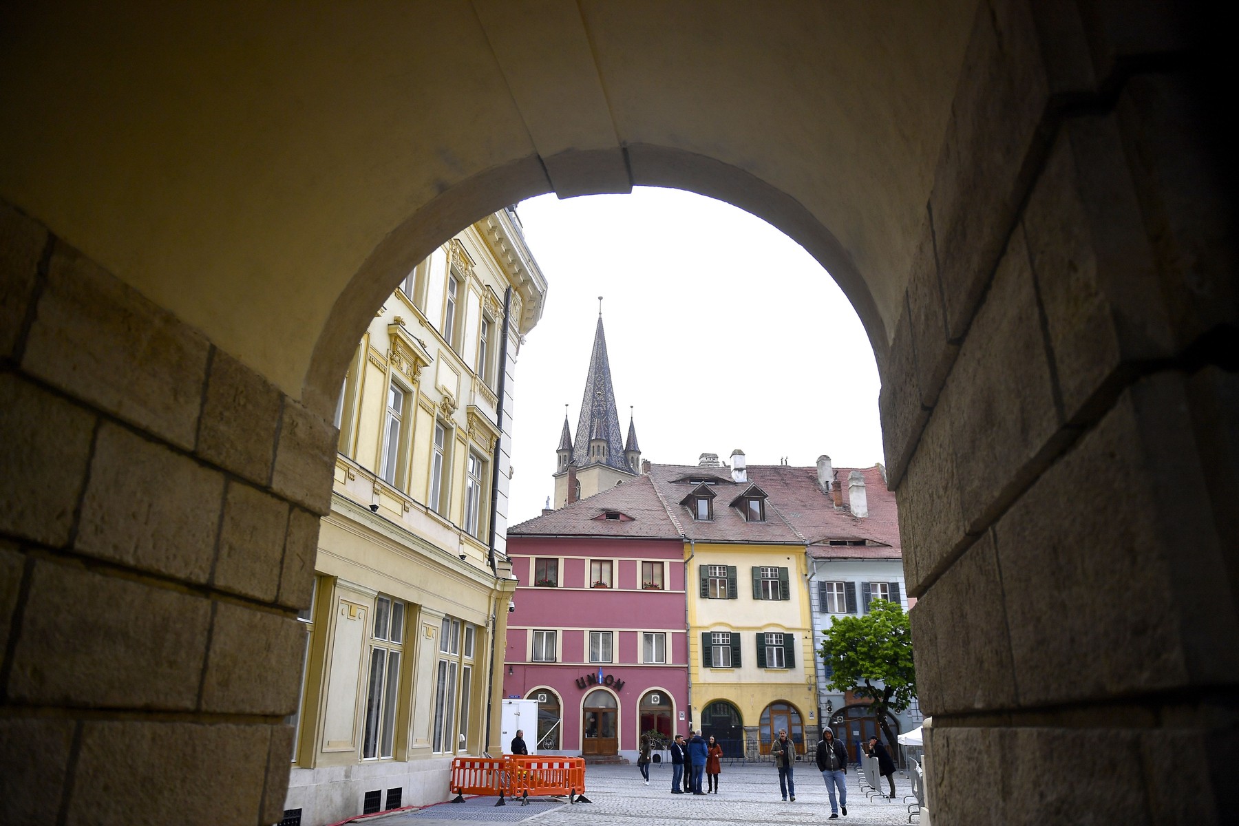 Decizie de prelungire a carantinei în Sibiu, luată după o oră de la închiderea urnelor