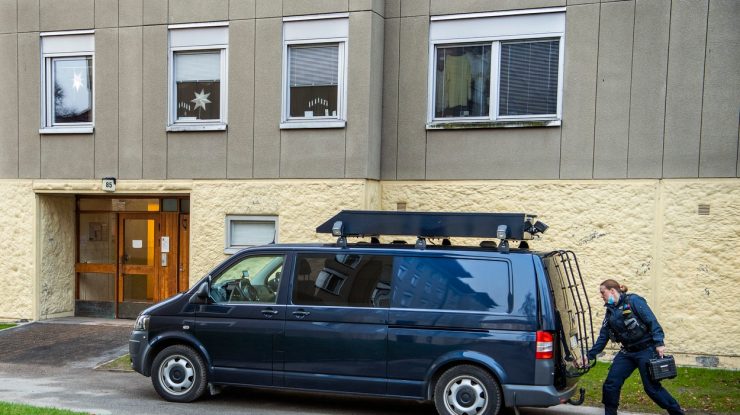 suedia-politie-apartament