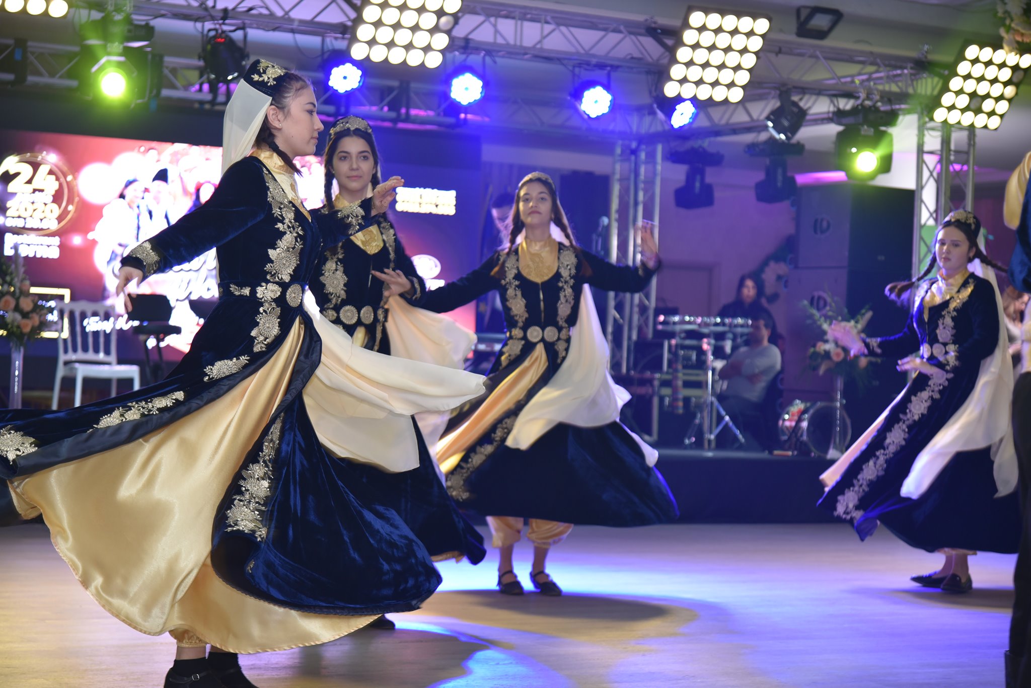 Ziua Etniei Tătare este sărbătorită astăzi. Serbările și petrecerile sunt amânate pentru anul viitor