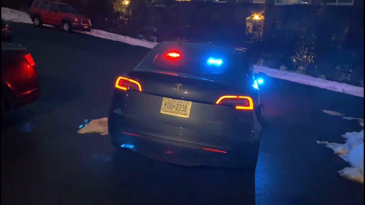 Tesla a acaparat New York-ul. Modelul Y a devenit în premieră mașină de poliție