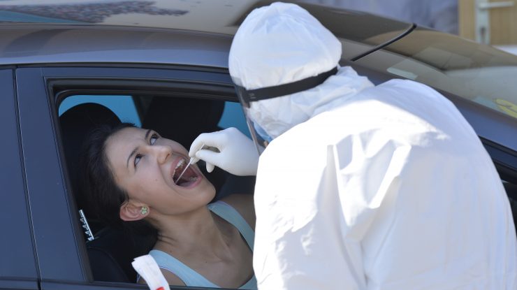 Testare COVID gratuită, timp de o lună, pentru cetățenii din Cehia care vor să vadă dacă sunt infectați