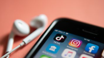 Schimbări pe TikTok: Videoclipurile care încalcă regulile, eliminate instant de pe platformă