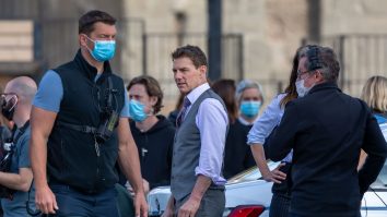 Tom Cruise, reacție nervoasă în timpul filmărilor: „Creăm mii de locuri de muncă, nenorociţilor! Dacă vă mai văd făcând asta, aţi plecat“