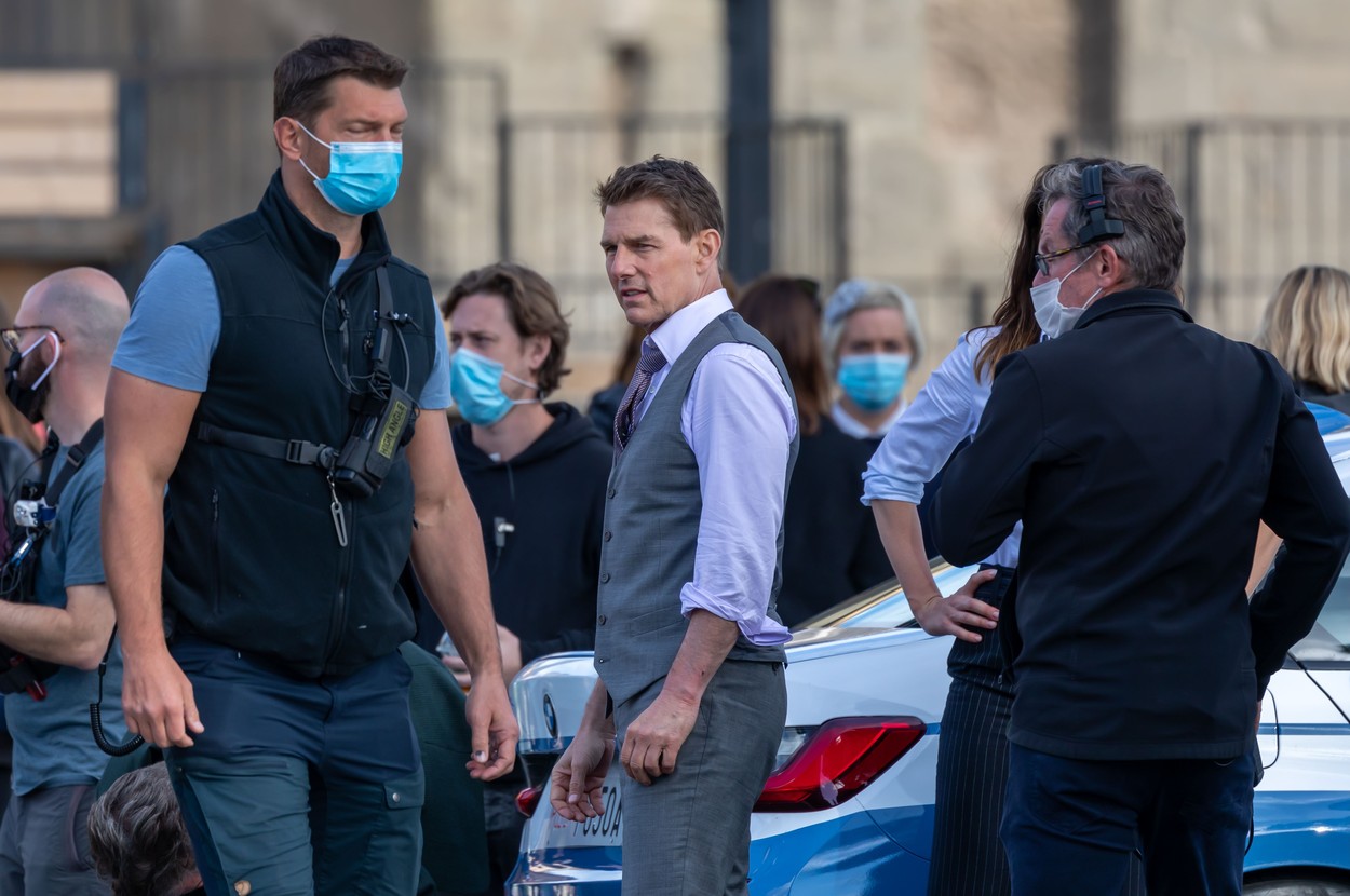Tom Cruise, reacție nervoasă în timpul filmărilor: „Creăm mii de locuri de muncă, nenorociţilor! Dacă vă mai văd făcând asta, aţi plecat“