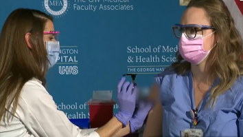 Cum ar putea vaccinul să devină obligatoriu. Noul „pașaport”