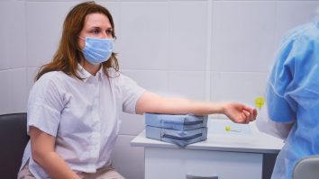 Strategie de vaccinare anti-COVID diferită: Țara care pune pe primul loc populația cu vârste cuprinse între 18 și 59 de ani