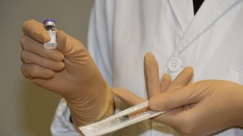 Clinicile private vor să fie implicate în campania de vaccinare. Cum a reacționat ministerul Sănătății la ajutorul din privat