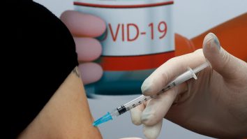 ANMDMR acordă autorizație de distribuție angro Institutului Cantacuzino. Când va primi primele doze de vaccin