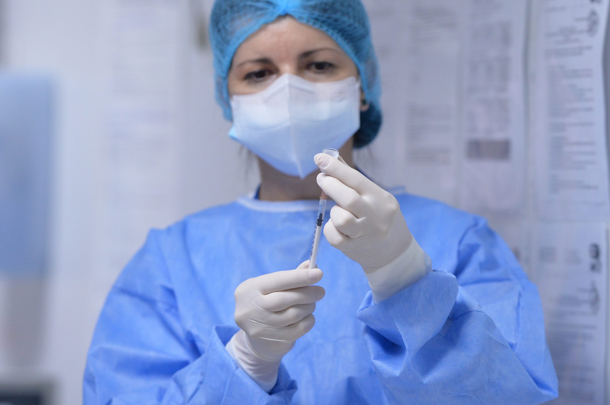 Revelionul a pus pe pauză vaccinarea pentru majoritatea medicilor