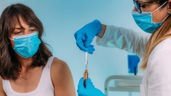 Rafila a explicat când va ajunge vaccinul anti-COVID în România și câte doze vom primi