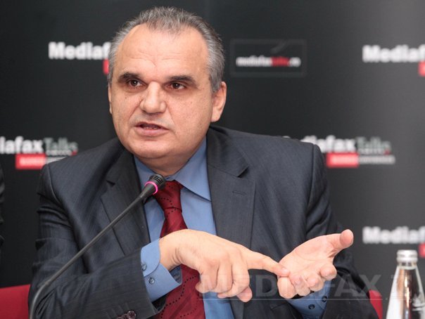 Ne vaccinăm, dar cine face injecția? Reacția lui Vasile Cepoi: „Dacă nu găsim oamenii nu ştiu ce o să facem”