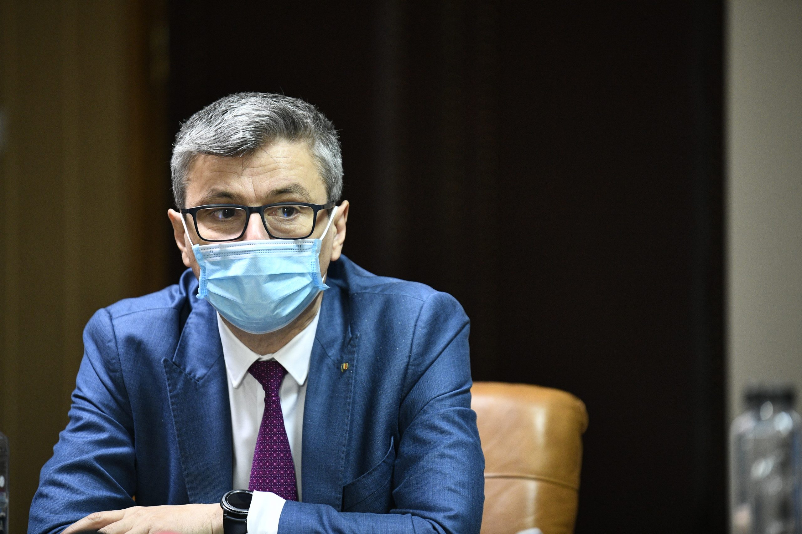 Scuze în loc de căldură. Ministrul economiei: „Ne cerem scuze bucureştenilor. Vrem, nu vrem, iarna asta trebuie să o trecem aşa”