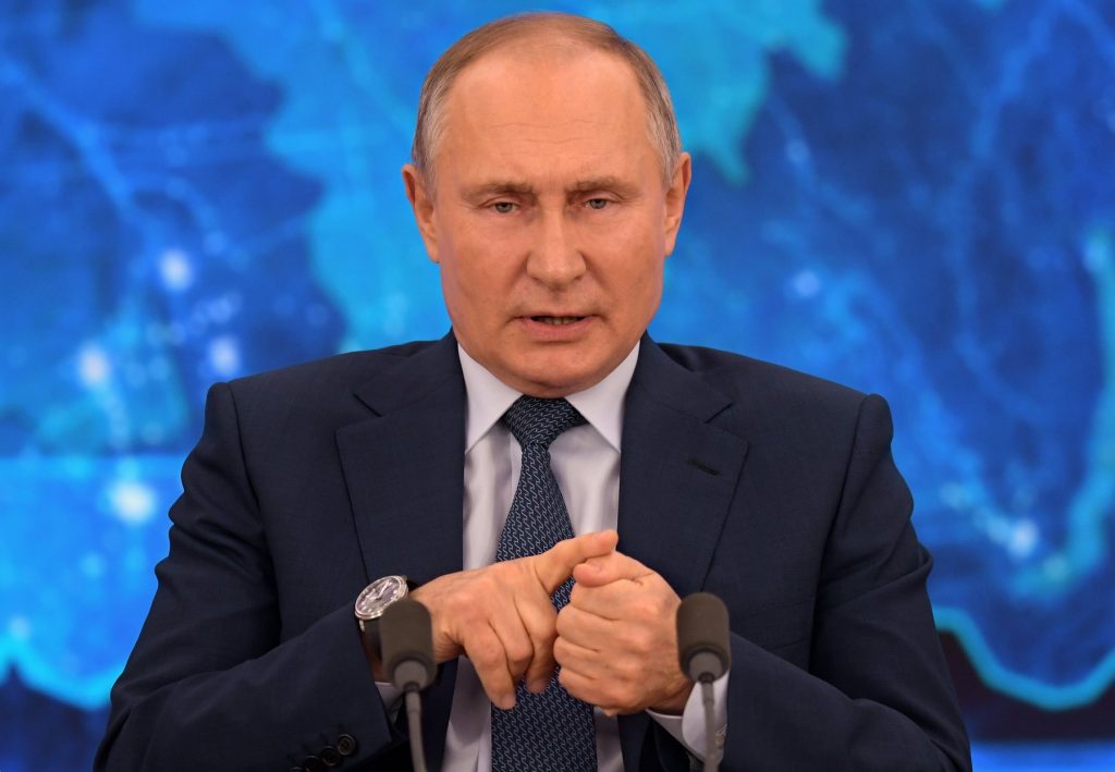 Vladimir Putin, pus la punct de un jurnalist BBC: „Eu pun întrebările, tu răspunzi!”. Liderul rus și-a cerut scuze. VIDEO