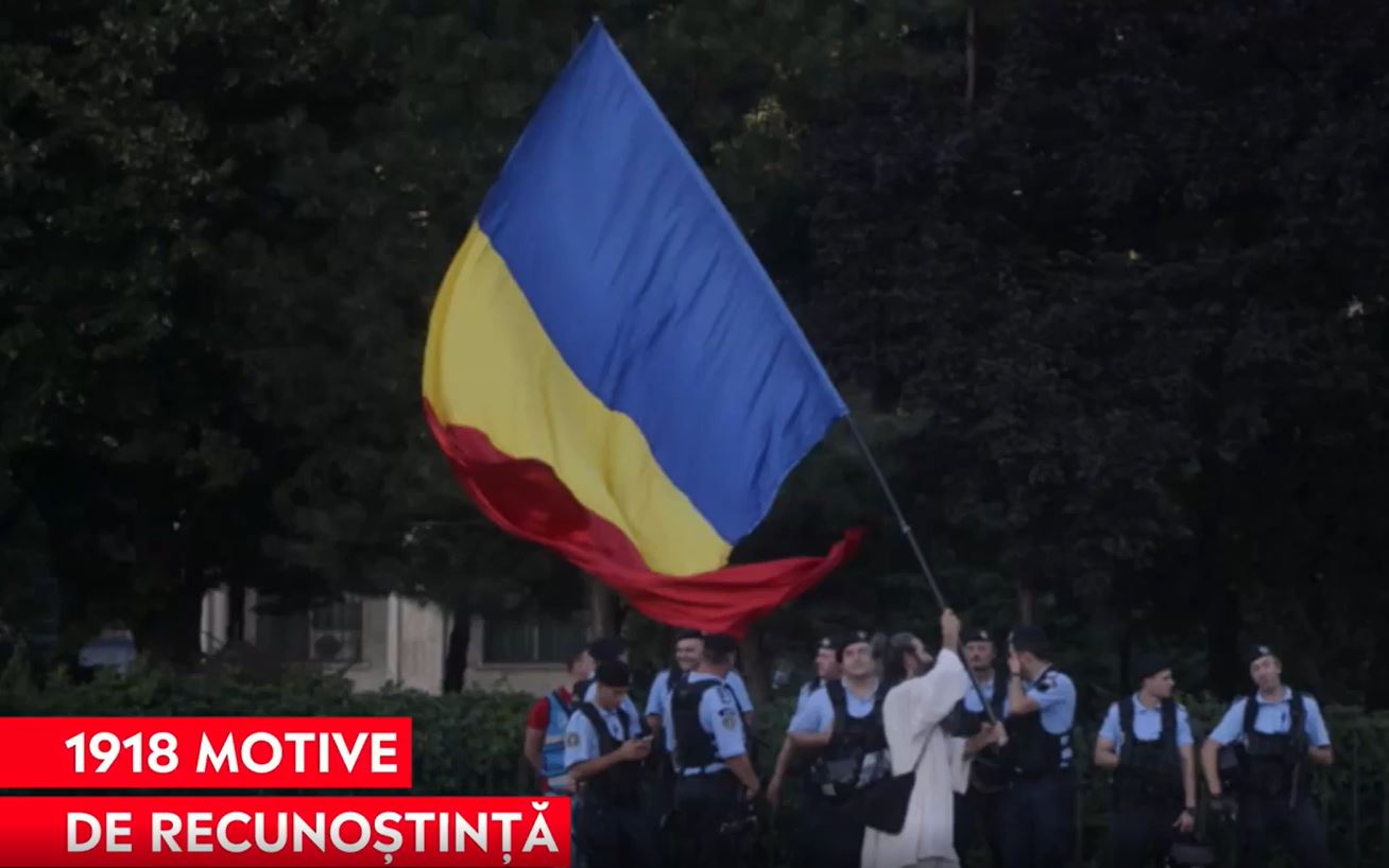 La mulți ani, române! Te-ai deșteptat acum 102 ani și ai făcut o Românie mare. Ce crezi că pierzi dacă te redeștepți?