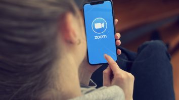 Marii câștigători ai anului 2020: Zoom are acum o valoare de 100 de miliarde de dolari, iar Amazon a vândut cu 40% mai mult decât în 2019