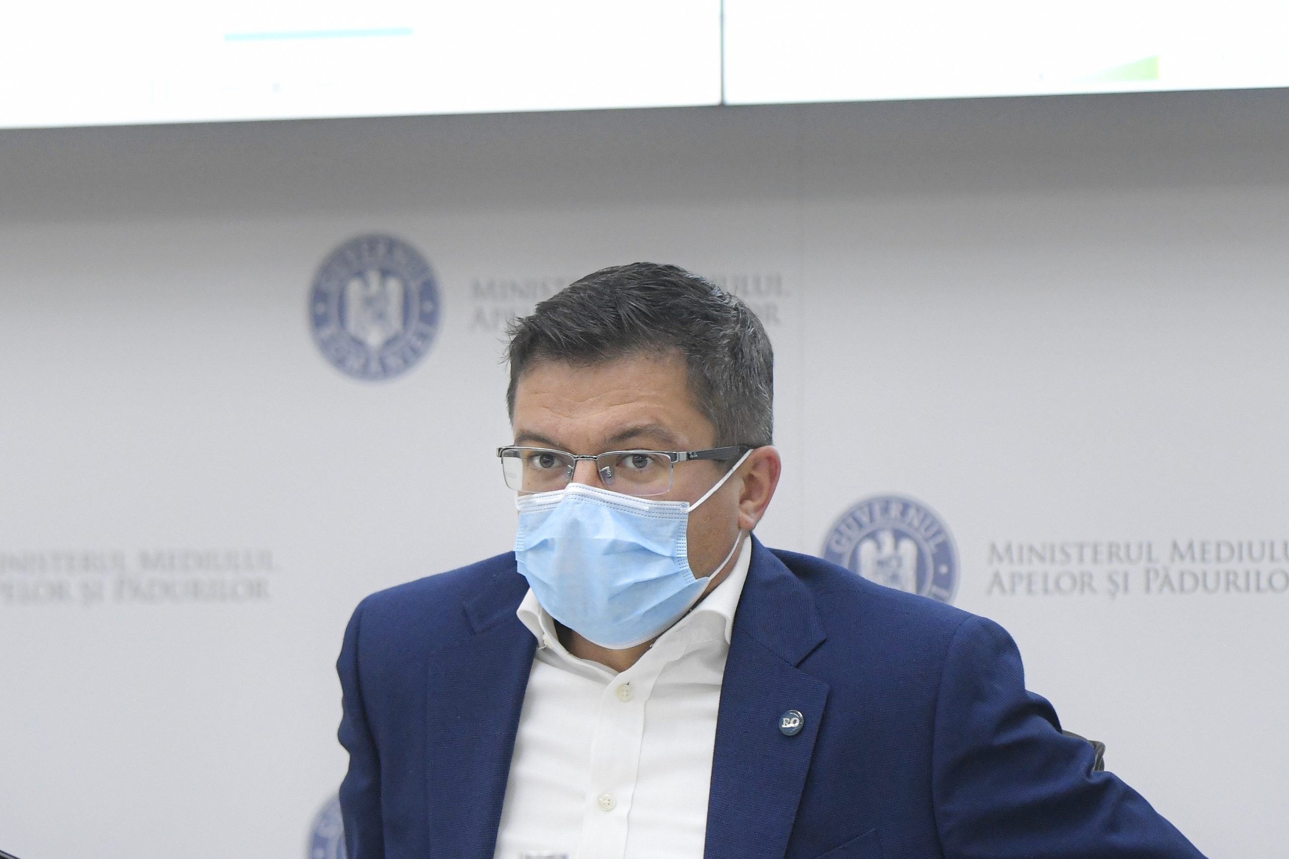 DNA cere începerea urmăririi penale pe numele lui Costel Alexe. E acuzat că a primit șpagă 22 de tone de tablă. Reacția fostului ministru al Mediului