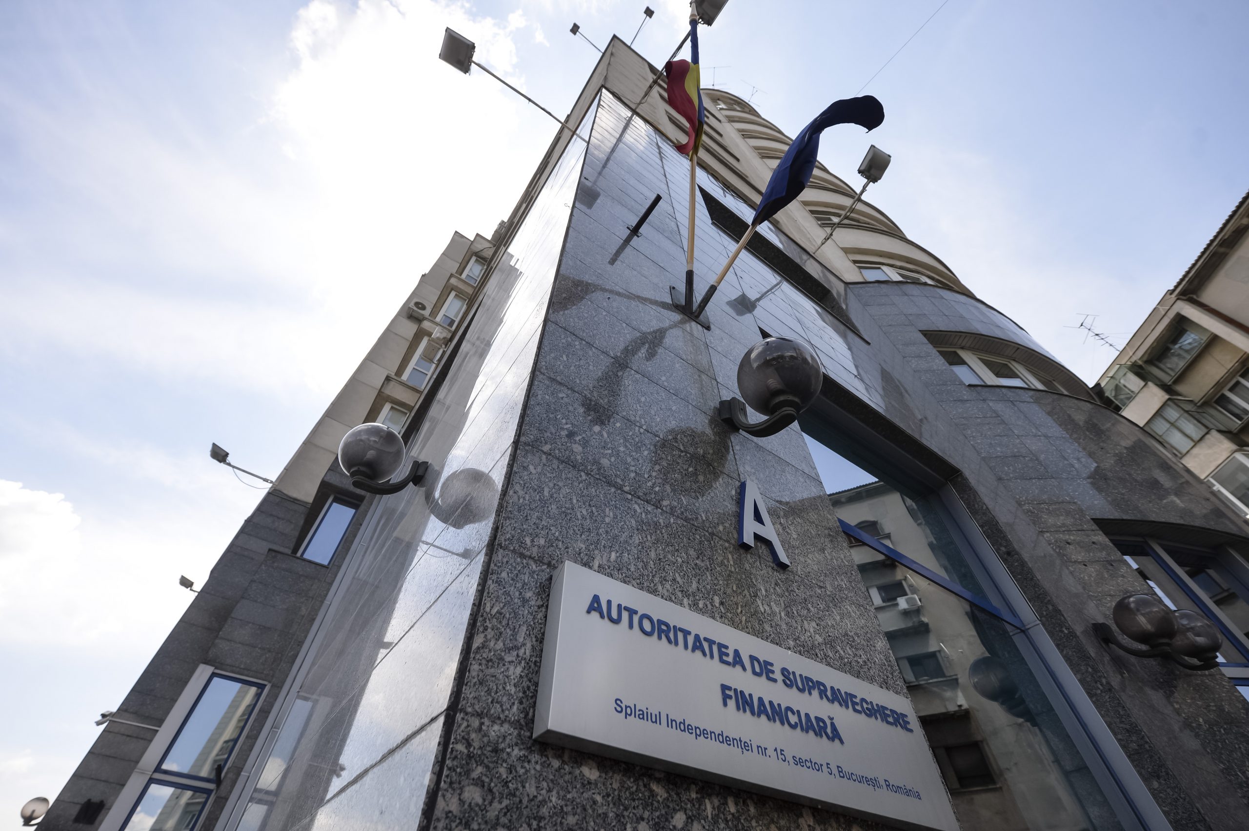 Ancheta internă la ASF. Angajații ar fi trimis exemplare diferite ale aceluiași document spre aprobare