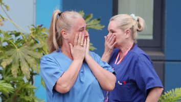 Studiu: Topul angajaților care riscă să moară de COVID-19. Ce meserii au