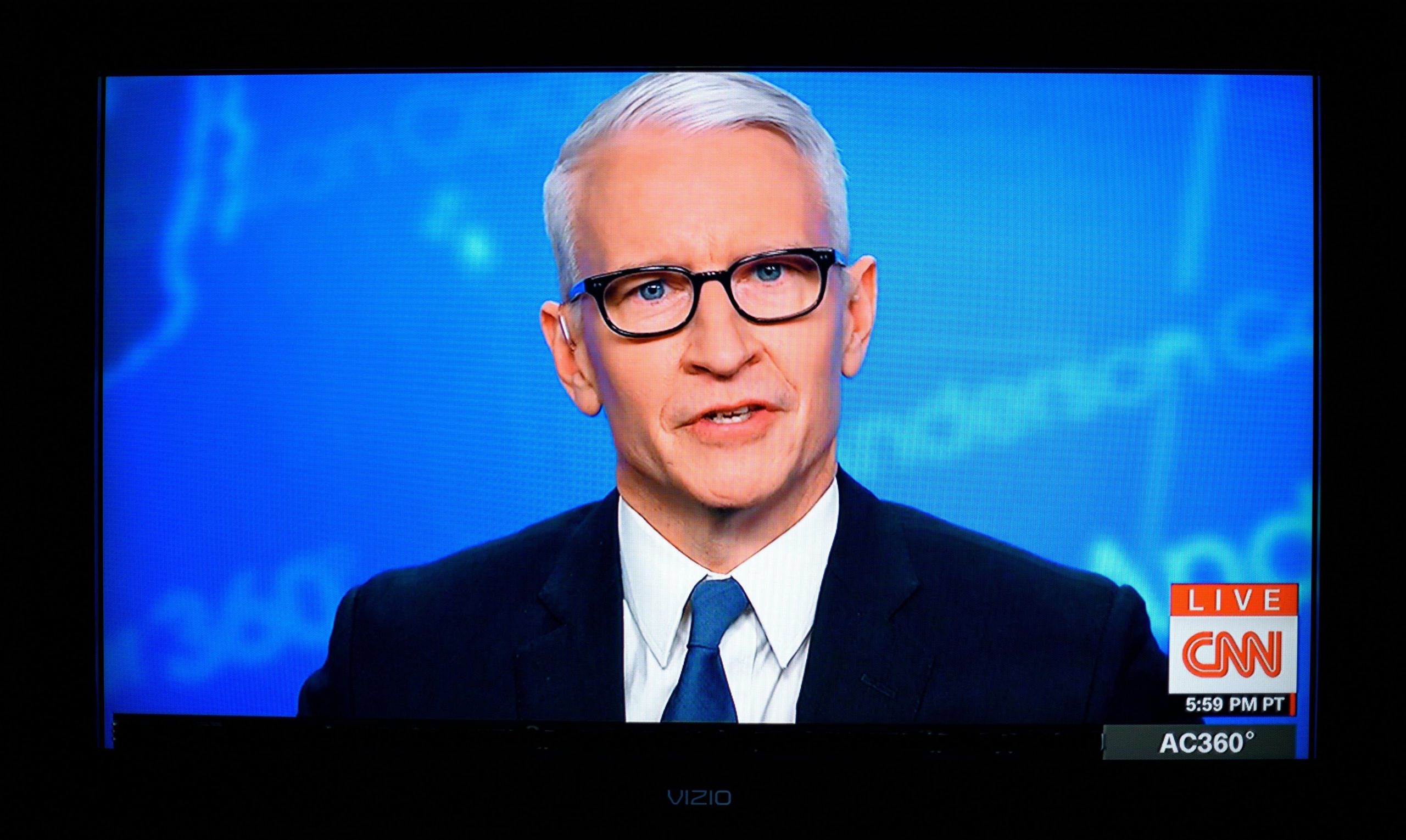 Anderson Cooper, jurnalist CNN: „Sunt un ziarist mai bun pentru că sunt gay”