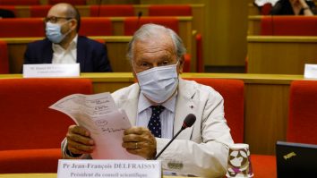 „Mutațiile coronavirusului echivalează cu începutul unei noi pandemii“. Avertismentul președintelui Consiliului Științific din Franța