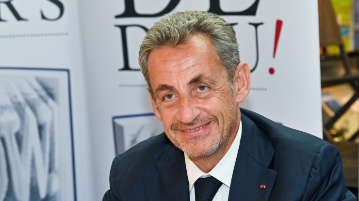 Nicolas Sarkozy, fostul preşedinte francez, anchetat pentru trafic de influență. Ar fi primit bani de la o firmă din Rusia