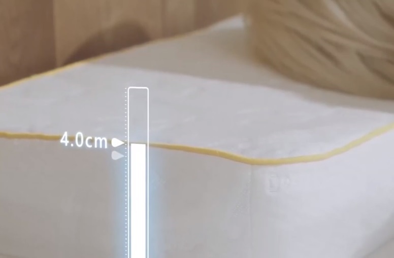 AirCozy, prima pernă inteligentă care reduce sforăitul: „Se ajustează la înălțimea perfectă pentru tine”