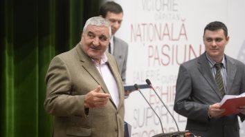 Rică Răducanu a fost internat în spital, diagnosticat cu Covid. Care este starea fostului mare fotbalist