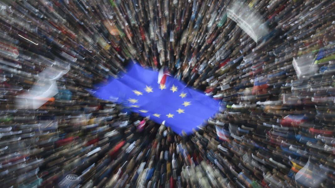 UE