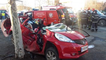 FOTO. Cinci persoane au fost rănite în urma unui accident care a avut loc în București. Între victime sunt și doi copii