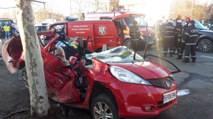 FOTO. Cinci persoane au fost rănite în urma unui accident care a avut loc în București. Între victime sunt și doi copii
