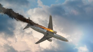 Două avioane s-au ciocnit în aer deasupra unui oraș din SUA: „Piloții avioanelor trebuie să cumpere un bilet de loterie”