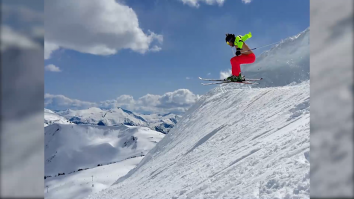 Nebunia noului an. Un polonez a schiat la bustul gol. VIDEO