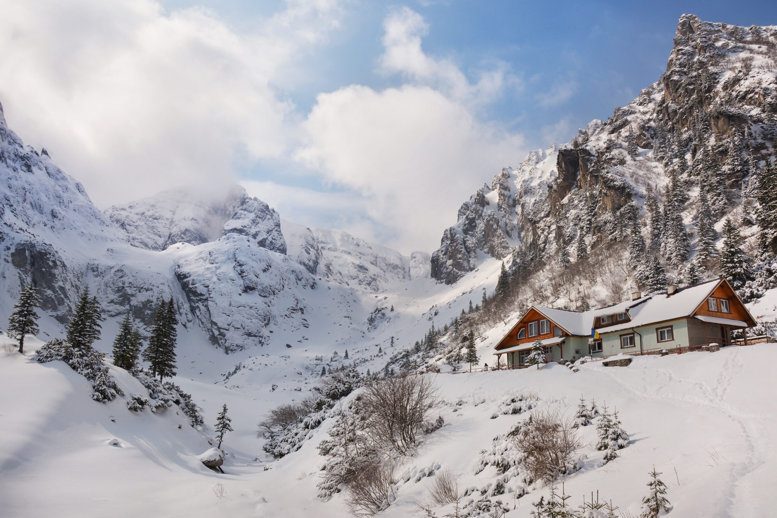 Avertizare ANM: Vremea va deveni geroasă, iar în zonele montane va ninge viscolit