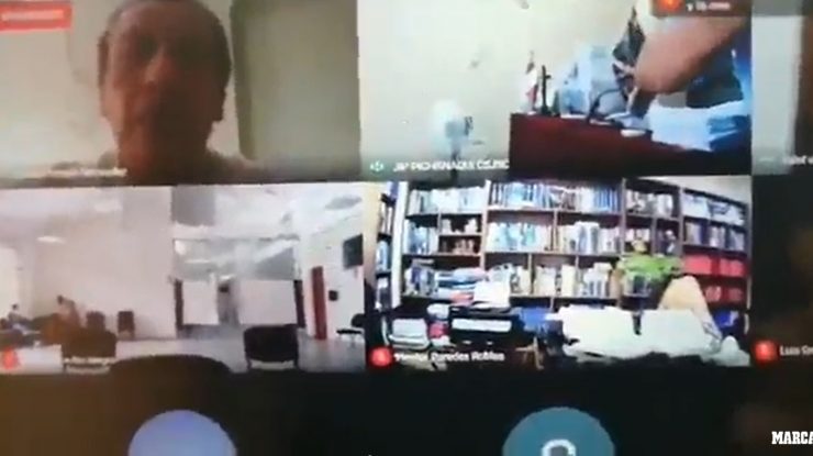 VIDEO. Momentul în care un avocat întreține relații sexuale în timpul unei ședințe de judecată online: A profitat de pauză