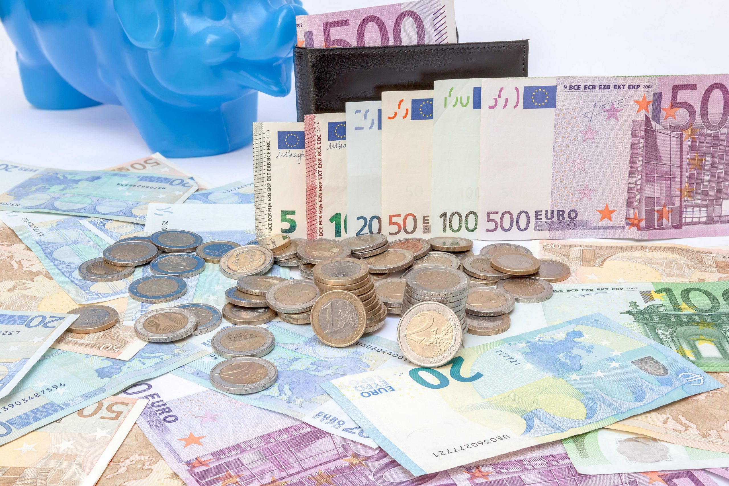 Lista țărilor care au PNRR aprobat de Comisia Europeană. România riscă să piardă 6 miliarde de euro din alt fond