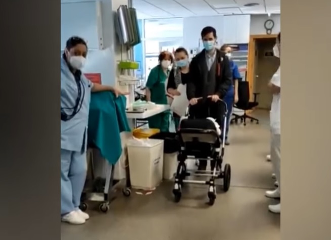 Cazul bebelușului care a fost tratat 70 de zile pentru SARS-CoV-2. Cum s-ar fi infectat