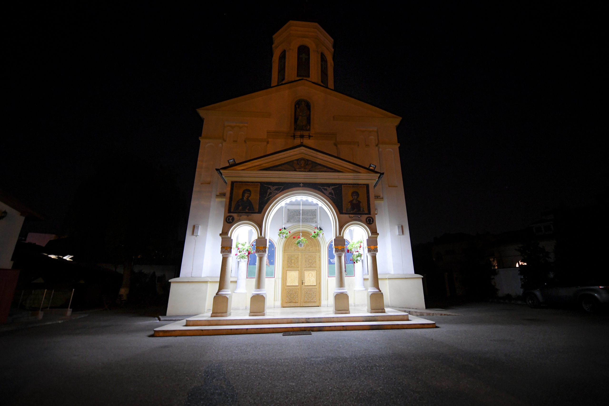 Contabilul unei biserici din centrul Capitalei, suspectat că furat 800.000 de lei din fondurile lăcașului de cult