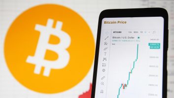 Bitcoin a atins un nou maxim istoric. Analiștii spun că ar putea ajunge la 146.000 de dolari