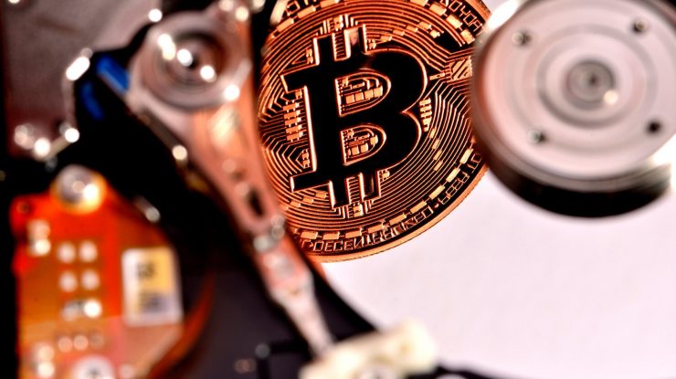 Un britanic oferă 59 de milioane de euro autorităților ca să își caute averea Bitcoin
