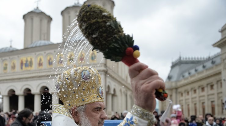 Programul manifestărilor pentru Boboteaza Domnului 2021, în București. Cum va fi distribuită Aghiasma Mare
