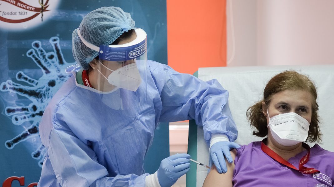 Peste 92.000 de români, vaccinați până acum împotriva Covid-19. Câți oameni s-au imunizat în ultimele 24 de ore