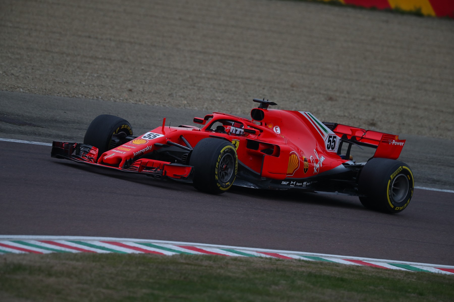 Carlos Sainz Jr. a ieșit pentru prima dată la volanul unui Ferrari pe pista de la Maranello