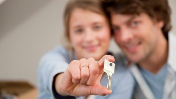 Guvernul a amânat cu 12 luni introducerea TVA-ului de 5% pentru credite imobiliare de până la 140.0000 de euro